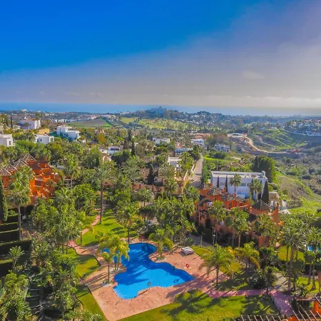 Paraiso Bellevue Townhouse *