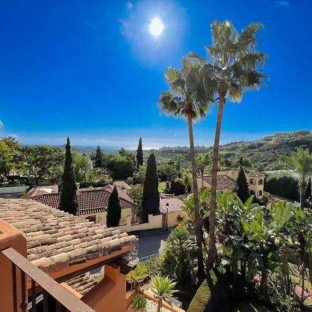 Paraiso Bellevue Townhouse